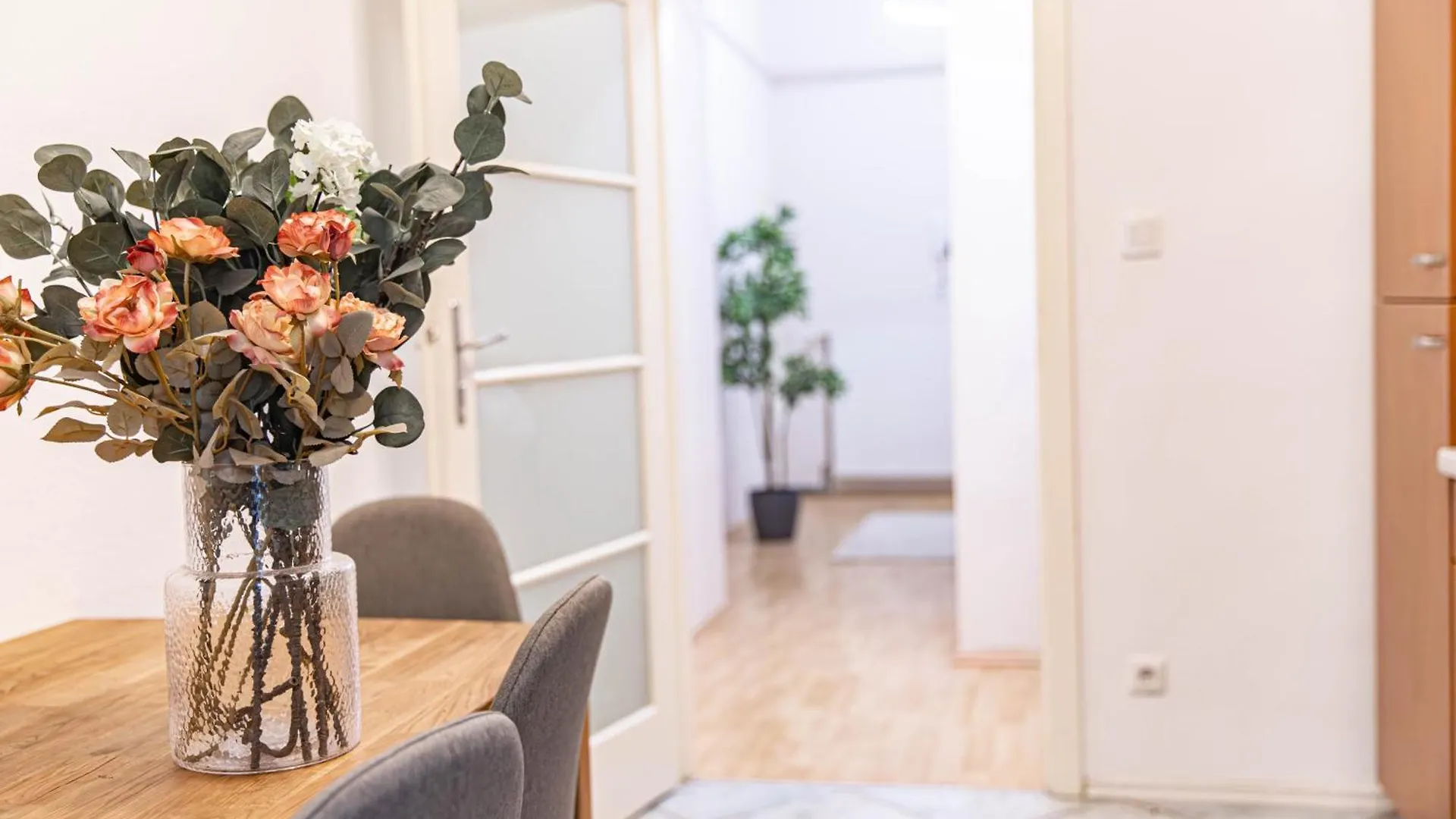 Apartament Stylish Apartment, Next To Schloss Belvedere Wiedeń Austria