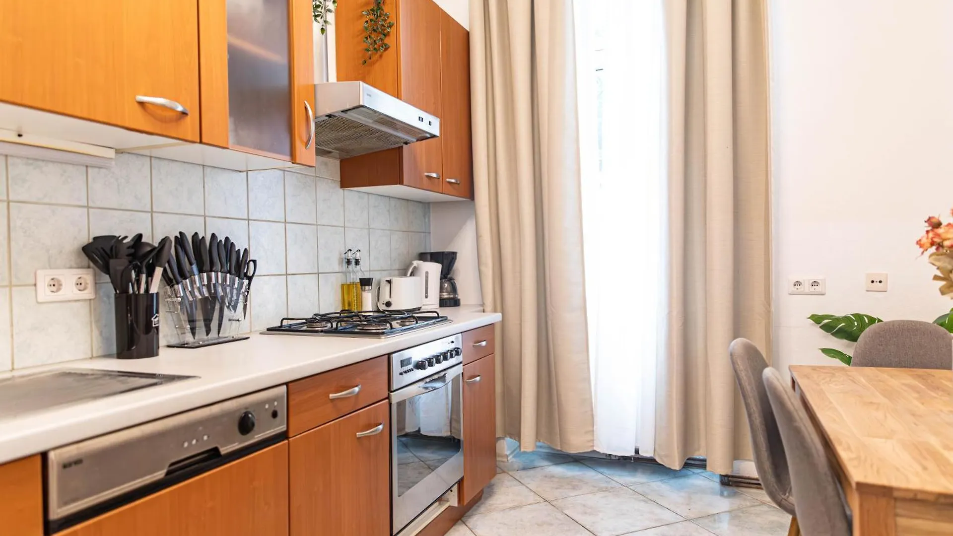 Stylish Apartment, Next To Schloss Belvedere Vienna 0*,  Austria