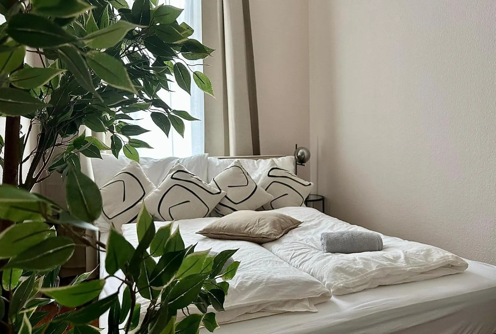 Apartment Stylish Apartment, Next To Schloss Belvedere Vienna